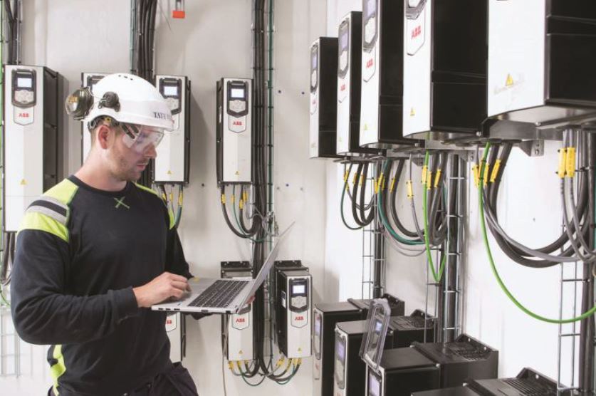 Digital remote service supports variable speed drives